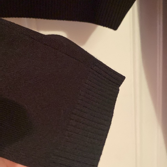 EUC bolero sweater from loft, may wear open or clasped - Picture 5 of 8